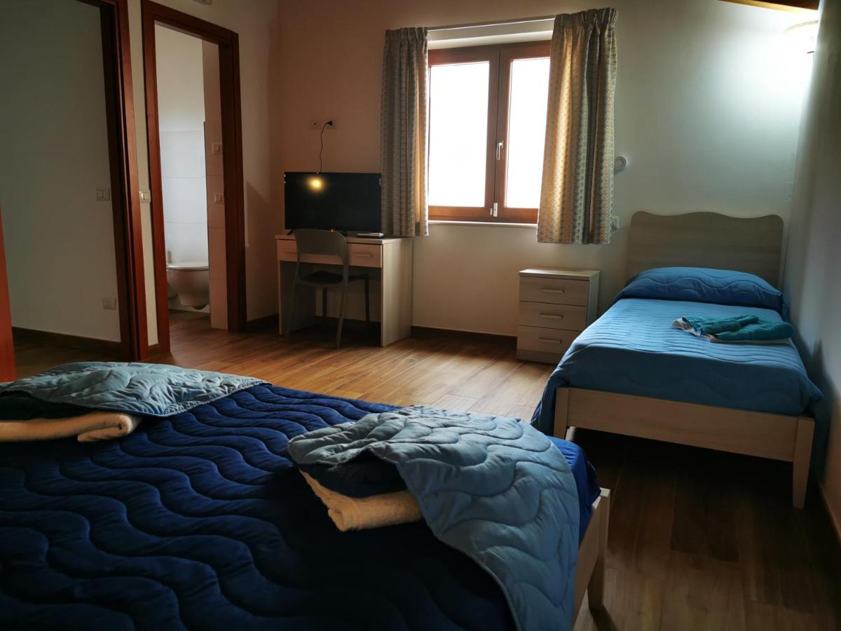 Roccadaspide Agriturismo B&B Il Girasole מראה חיצוני תמונה