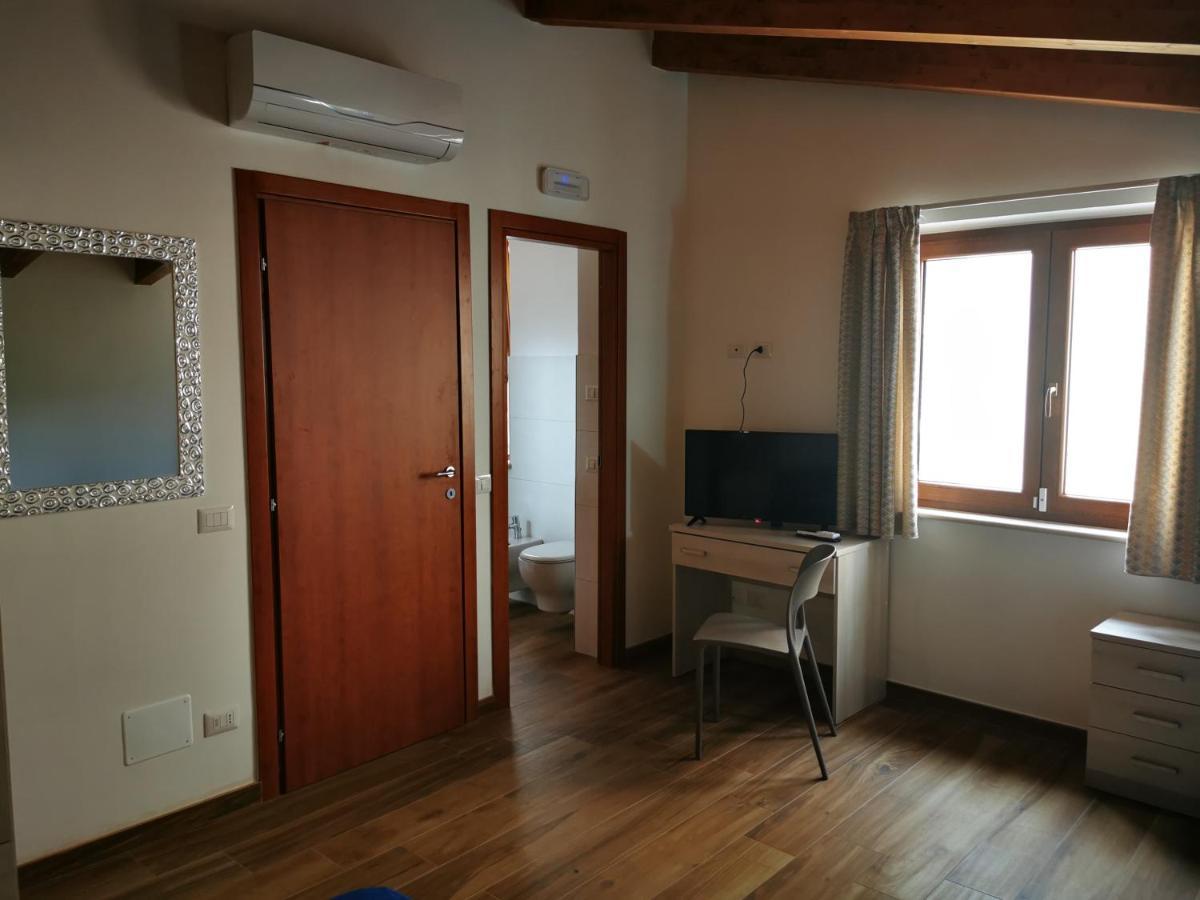 Roccadaspide Agriturismo B&B Il Girasole מראה חיצוני תמונה
